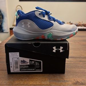 Girl’s Under Armour Basketball Sneakers 2.5Y